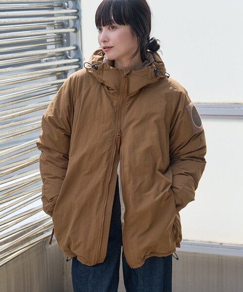 FREAK'S STORE(フリークスストア)の「NANGA × FREAK'S STORE/ナンガ 別注 HOODIE DOWN JACKET WOMEN’S/フーディ ダウンジャケット(ダウンジャケット/コート・レディース・ブラック/グレー/ブラウン・フリ-)」の10枚目の写真