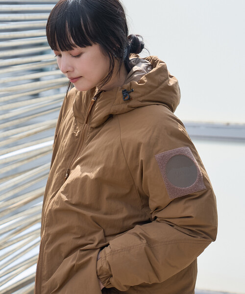 FREAK'S STORE(フリークスストア)の「NANGA × FREAK'S STORE/ナンガ 別注 HOODIE DOWN JACKET WOMEN’S/フーディ ダウンジャケット(ダウンジャケット/コート・レディース・ブラック/グレー/ブラウン・フリ-)」の12枚目の写真