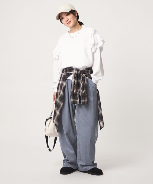 green label relaxing(グリーンレーベルリラクシング)の「【WEB限定】<at ease>コーデュロイ タック パンツ(その他パンツ・レディース・ナチュラル/ライトブルー/ダークグレー/ライトピンク・SHORT/38/36)」の9枚目の写真