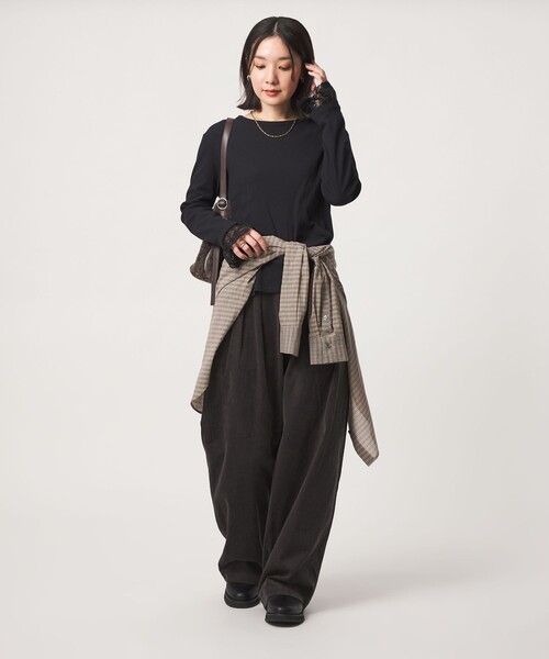 green label relaxing(グリーンレーベルリラクシング)の「【WEB限定】<at ease>コーデュロイ タック パンツ(その他パンツ・レディース・ナチュラル/ライトブルー/ダークグレー/ライトピンク・SHORT/38/36)」の17枚目の写真