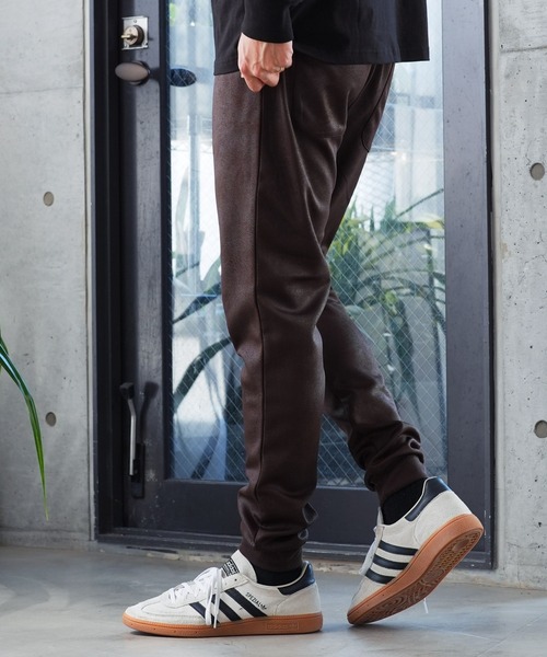 jiggys shop(ジギーズショップ)の「フェイクレザー ジャージ ジョガーパンツ(その他パンツ・メンズ・ブラック・MEDIUM/LARGE/X-LARGE)」の3枚目の写真