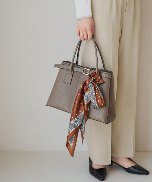 Andemiu(アンデミュウ)の「ベルトレザーBAG/1055985(トートバッグ・レディース・ブラック/ベージュ系その他・FREE)」の2枚目の写真