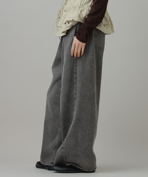 LAKOLE(ラコレ)の「ウォッシュドイージーデニム / 1063788(デニムパンツ・レディース・ブラック/インディゴブルー/ブラウン・LARGE/MEDIUM)」の8枚目の写真
