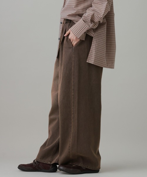 LAKOLE(ラコレ)の「ウォッシュドイージーデニム / 1063788(デニムパンツ・レディース・ブラック/インディゴブルー/ブラウン・LARGE/MEDIUM)」の14枚目の写真