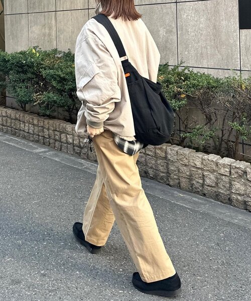 CPCM(シーピーシーエム)の「ツイルスケートパンツ(チノパンツ・レディース・ネイビー/ベージュ/ブラック・MEDIUM/LARGE)」の16枚目の写真