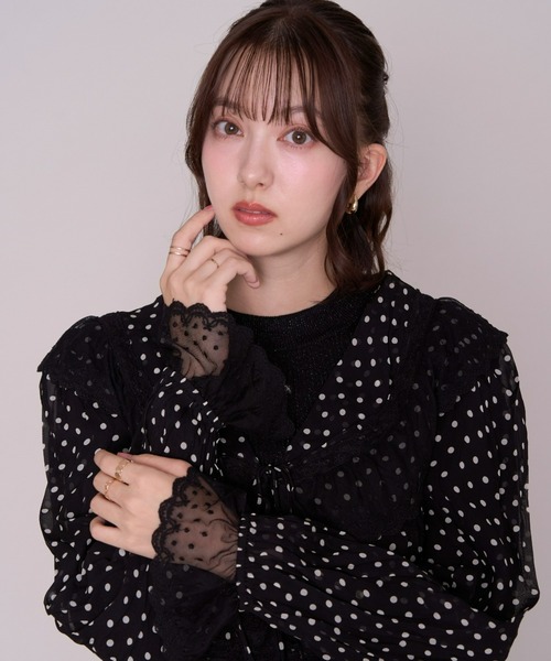 MISCH MASCH(ミッシュマッシュ)の「2026秋冬新作 ドットラッフルレースブラウス(シャツ/ブラウス・レディース・ブラック/ホワイト・フリ-)」の19枚目の写真