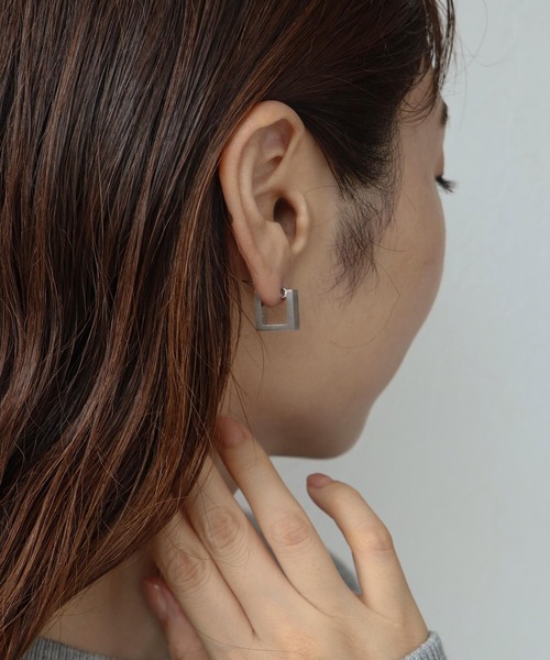 Cepica(セピカ)の「【LIMITED NUMBER】316Lスクエアステンレスワンタッチピアス(ピアス(両耳用)・レディース・シルバー/ゴールド・FREE)」の12枚目の写真