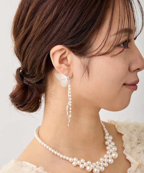 CALIN STANDARD(カリンスタンダード)の「◆◆金属アレルギー対応◆◆〈ecru〉スウィングバタフライピアス(ピアス(両耳用)・レディース・シルバー・FREE)」の6枚目の写真