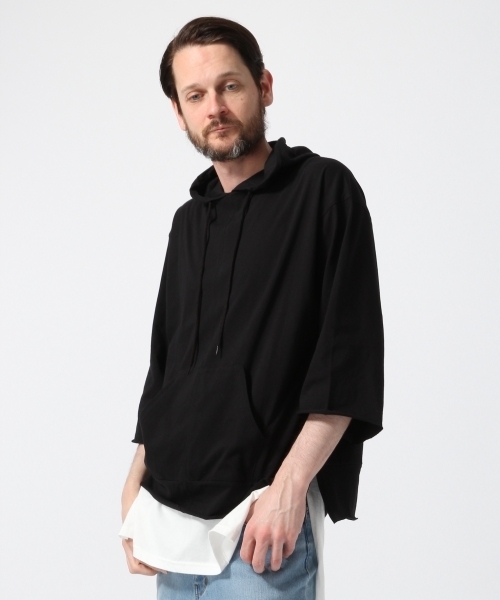 HARE（ハレ）の「カットプルオーバーパーカー８分袖(HARE)（パーカー・メンズ・オフホワイト/ブラック/ピンク・SMALL/MEDIUM）」の2枚目の写真