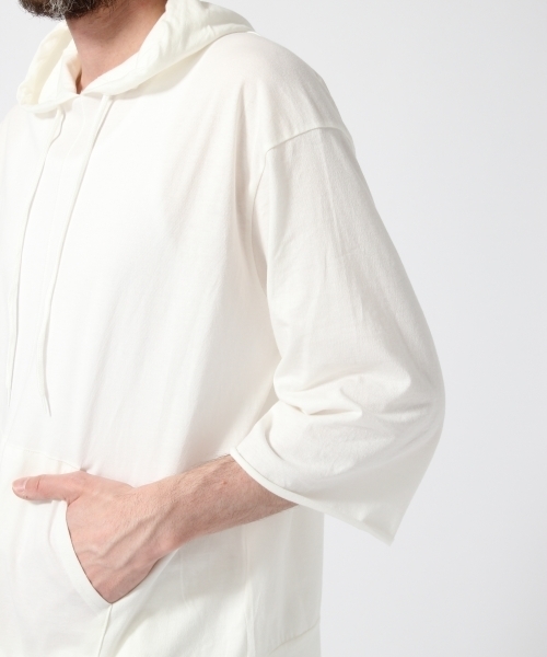 HARE（ハレ）の「カットプルオーバーパーカー８分袖(HARE)（パーカー・メンズ・オフホワイト/ブラック/ピンク・SMALL/MEDIUM）」の11枚目の写真