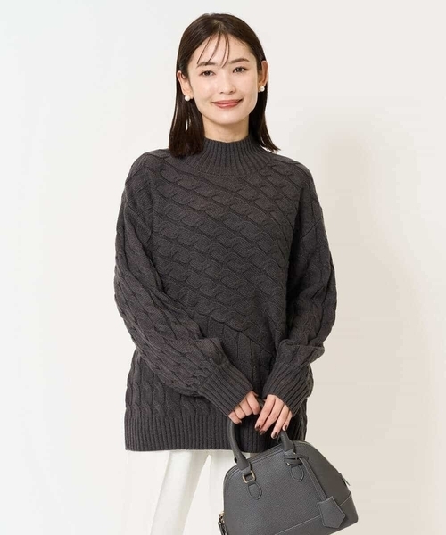 a.v.v(アーヴェヴェ)の「ケーブル編みバイアスデザインニット(ニット/セーター・レディース・ダークグレー/アイボリー/レッド・40/38/36/34/42)」の10枚目の写真