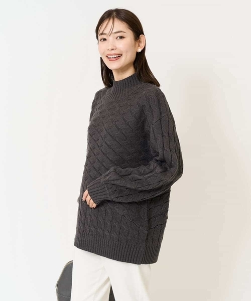a.v.v(アーヴェヴェ)の「ケーブル編みバイアスデザインニット(ニット/セーター・レディース・ダークグレー/アイボリー/レッド・40/38/36/34/42)」の11枚目の写真