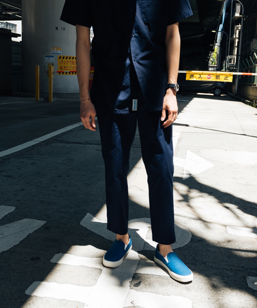 URBAN RESEARCH DOORS MENS(アーバンリサーチ ドアーズ メンズ)の「FORK&SPOON Downproof TaperedTrousers(その他パンツ・メンズ・オフホワイト/ゴールド/ネイビー・4/5)」の3枚目の写真