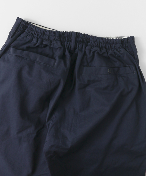 URBAN RESEARCH DOORS MENS(アーバンリサーチ ドアーズ メンズ)の「FORK&SPOON Downproof TaperedTrousers(その他パンツ・メンズ・オフホワイト/ゴールド/ネイビー・4/5)」の5枚目の写真