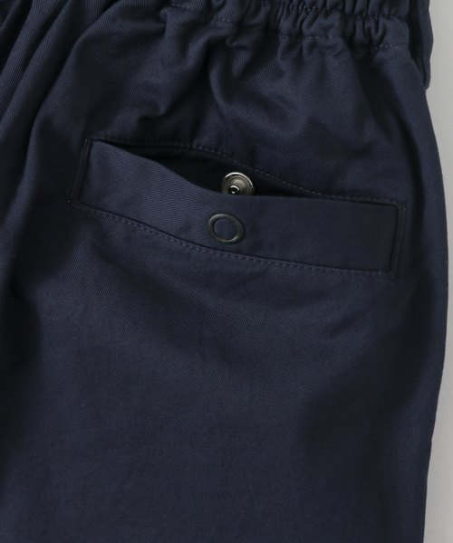 URBAN RESEARCH DOORS MENS(アーバンリサーチ ドアーズ メンズ)の「FORK&SPOON Downproof TaperedTrousers(その他パンツ・メンズ・オフホワイト/ゴールド/ネイビー・4/5)」の7枚目の写真