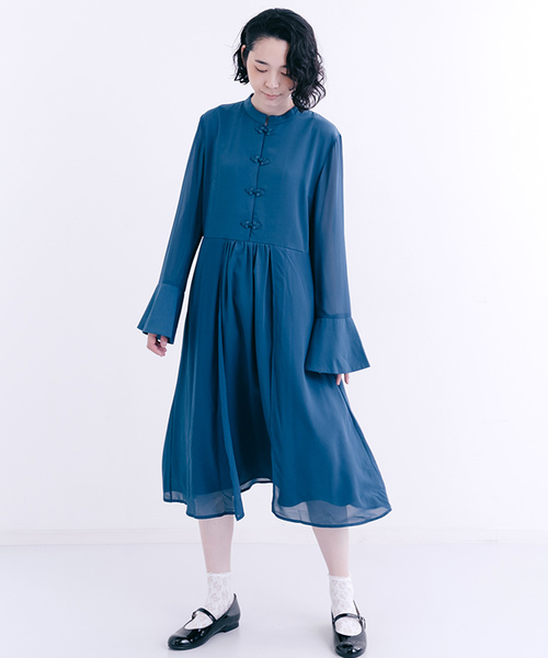merlot ワンピース　２点まとめ売り merlot plus（メルロープリュス）の「チャイナボタンシフォン