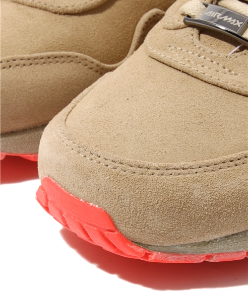 NIKE（ナイキ）の「2013 店舗限定 ナイキ エアマックス ミラノ NIKE AIR MAX 1 MILANO QS（スニーカー・メンズ・ベージュ・27cm/24cm/24.5cm/26.5cm/27.5cm/28cm/28.5cm）」の6枚目の写真