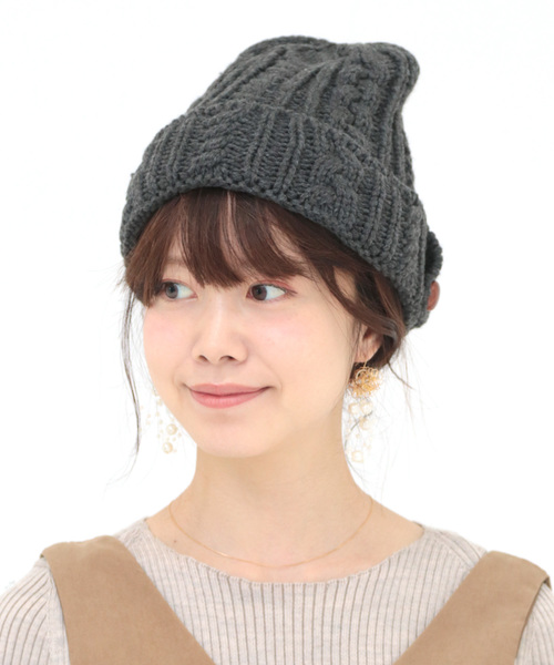 SESTO（セスト）の「ab18aw/後ろスリット入りニット帽（ニット
