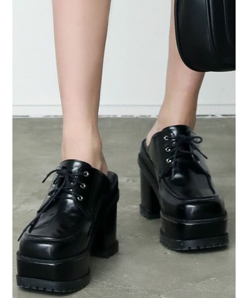 EMODA(エモダ)の「Wソールバルキーサボ(ローファー・レディース・ブラック/キャメル・SMALL/MEDIUM/LARGE)」の2枚目の写真