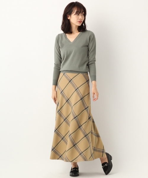 A part by（アパートバイ）の「TRチェックフレアロングスカート 802068（スカート・レディース・ベージュ/ネイビー/ベージュ系その他/ブルー系その他・MEDIUM/LARGE）」の6枚目の写真