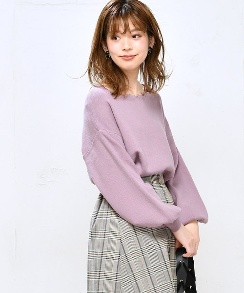 natural couture(ナチュラルクチュール)の「衿ぐりスカラップ刺繍ニット(ニット/セーター・レディース・ブラック/ブラウン/サックスブルー/アイボリー/ピンク系その他・FREE)」の2枚目の写真