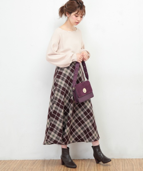 natural couture(ナチュラルクチュール)の「衿ぐりスカラップ刺繍ニット(ニット/セーター・レディース・ブラック/ブラウン/サックスブルー/アイボリー/ピンク系その他・FREE)」の7枚目の写真