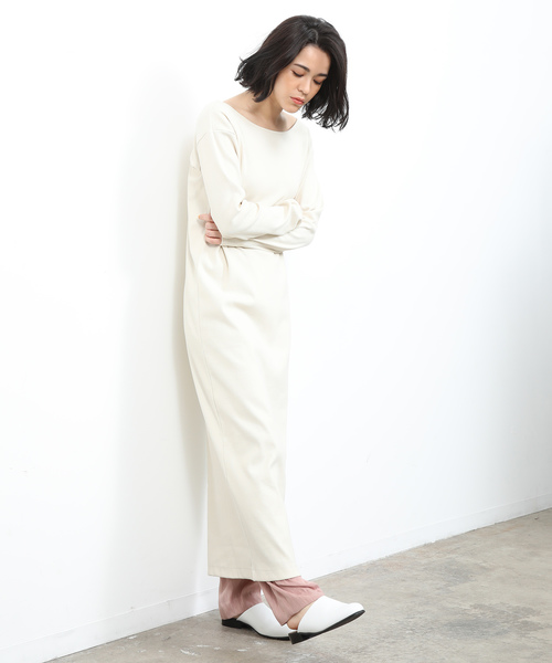 SALON adam et rope'(サロン アダム エ ロペ)の「ベアテレコスリットワンピース(ワンピース・レディース・チャコールグレー/オフホワイト・FREE)」の4枚目の写真