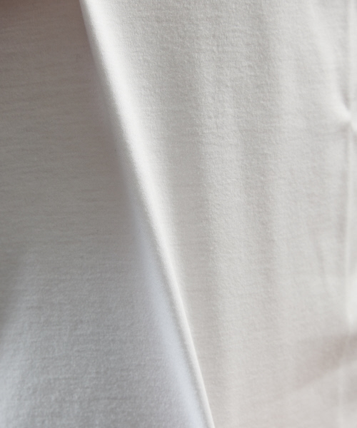 5351 POUR LES HOMMES(ゴーサンゴーイチプールオム)の「【クルーネック】プライマリースムース半袖Tシャツ(Tシャツ/カットソー・メンズ・ホワイト/チャコールグレー/ブラック・44/46/48/50)」の16枚目の写真