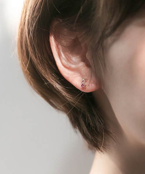 Phoebe(フィービィー)の「<ラストワン>【K10】ラインリップカラーピアス(ピアス(両耳用)・レディース・ピンク/マルチ/クリア・FREE)」の8枚目の写真