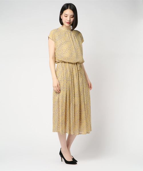 TRUDEA（トルディア）の「ハイネック　ワンピース（ワンピース・レディース・ホワイト/ブラック/カーキ/ブルー/ネイビー/イエロー/ピンク・LARGE/MEDIUM）」の7枚目の写真