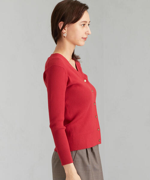 green label relaxing（グリーンレーベルリラクシング）の「[手洗い可能] D リブ メタルボタン Vネック カーディガン（カーディガン/ボレロ・レディース・レッド/ブラウン/ブラック・FREE）」の12枚目の写真