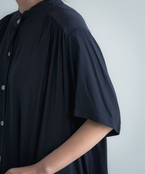 Libra Cue（リブラ キュー）の「バンドカラーシャツワンピース（ワンピース・レディース・ブラック/ネイビー/カーキ/ベージュ・FREE）」の13枚目の写真