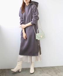 GeeRA（ジーラ）の「裏起毛裾ファスナーパーカーワンピース（レギュラー丈）（ワンピース）」