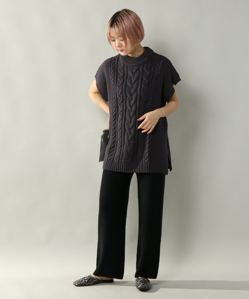 notch.（ノッチ）の「ハイネックケーブルニットベスト（ベスト・レディース・オフホワイト/チャコールグレー/ベージュ・M）」の20枚目の写真