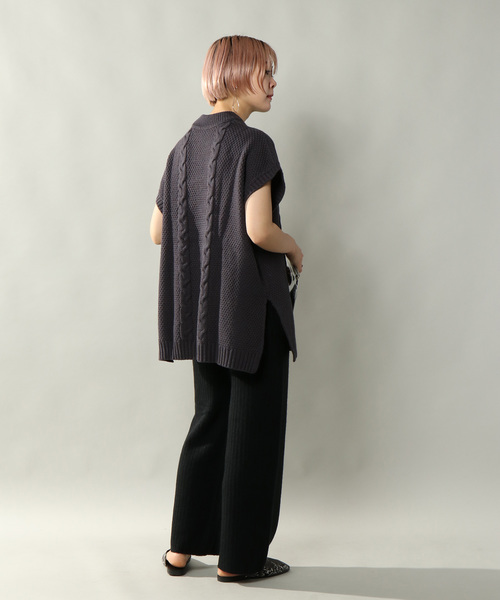 notch.（ノッチ）の「ハイネックケーブルニットベスト（ベスト・レディース・オフホワイト/チャコールグレー/ベージュ・M）」の22枚目の写真