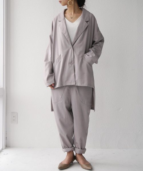 antiqua（アンティカ）の「前後差テーラード（テーラードジャケット・レディース・ブラック/グレイッシュベージュ・FREE）」の3枚目の写真