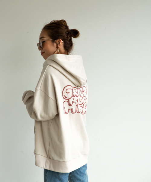 GRIEZ(グリーズ)の「【GRIEZ】ビックロゴバックプリントパーカー(パーカー・メンズ・ブラック/ナチュラル/パープル/オレンジ・MEDIUM/LARGE)」の3枚目の写真