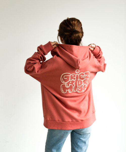 GRIEZ(グリーズ)の「【GRIEZ】ビックロゴバックプリントパーカー(パーカー・メンズ・ブラック/ナチュラル/パープル/オレンジ・MEDIUM/LARGE)」の4枚目の写真