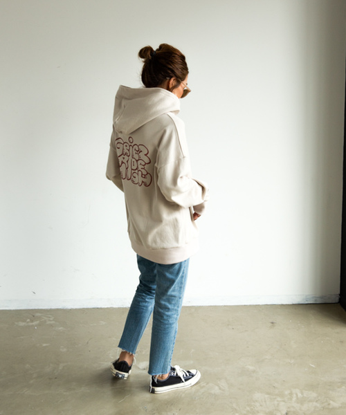 GRIEZ(グリーズ)の「【GRIEZ】ビックロゴバックプリントパーカー(パーカー・メンズ・ブラック/ナチュラル/パープル/オレンジ・MEDIUM/LARGE)」の6枚目の写真