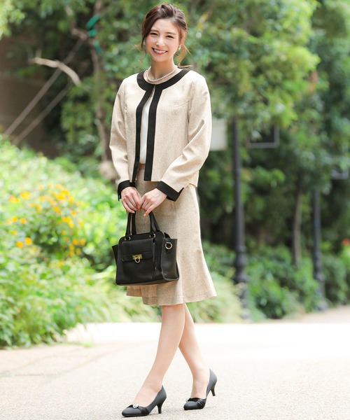 Fashion Letter(ファッションレター)の「入学式用3点セットスカートスーツ(スーツセット・レディース・ベージュ/ネイビー/グレー・M/L/XL)」の1枚目の写真