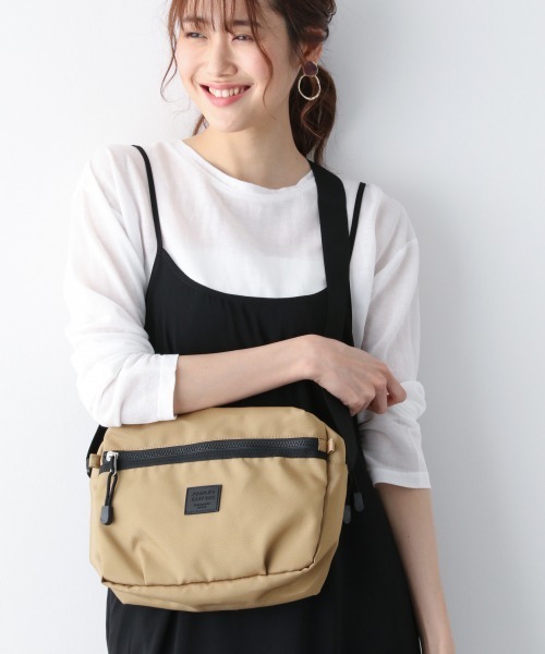 GLOBAL WORK（グローバルワーク）の「撥水スクエアショルダー/861847（ショルダーバッグ・レディース・ホワイト/その他/ブラック/ブラウン・FREE）」の4枚目の写真