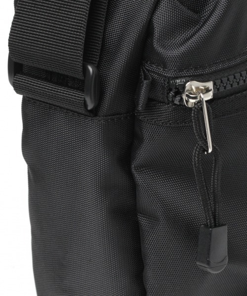 GLOBAL WORK（グローバルワーク）の「撥水スクエアショルダー/861847（ショルダーバッグ・レディース・ホワイト/その他/ブラック/ブラウン・FREE）」の12枚目の写真