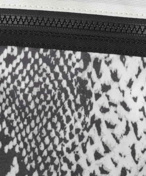 GLOBAL WORK（グローバルワーク）の「撥水スクエアショルダー/861847（ショルダーバッグ・レディース・ホワイト/その他/ブラック/ブラウン・FREE）」の20枚目の写真