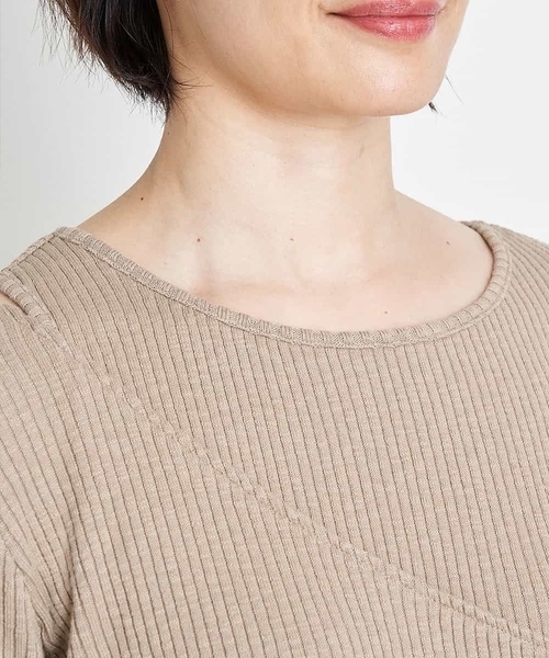 a.v.v(アーヴェヴェ)の「レイヤードカットソー(Tシャツ/カットソー・レディース・ブラック/ベージュ・34/38/36/40/42)」の17枚目の写真
