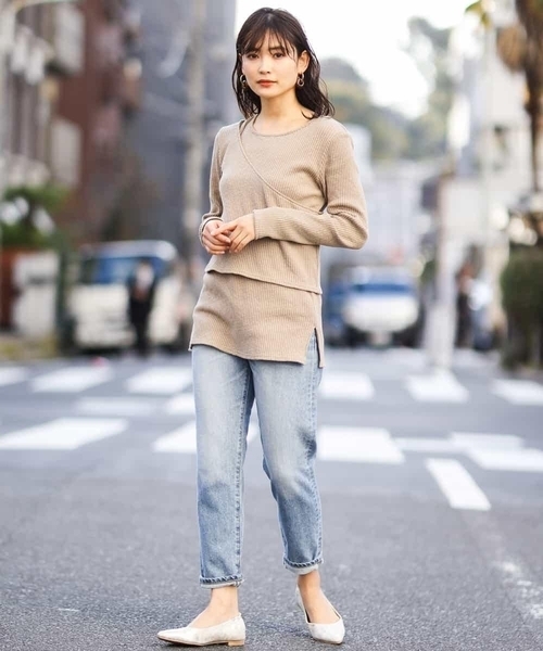 a.v.v(アーヴェヴェ)の「レイヤードカットソー(Tシャツ/カットソー・レディース・ブラック/ベージュ・34/38/36/40/42)」の9枚目の写真