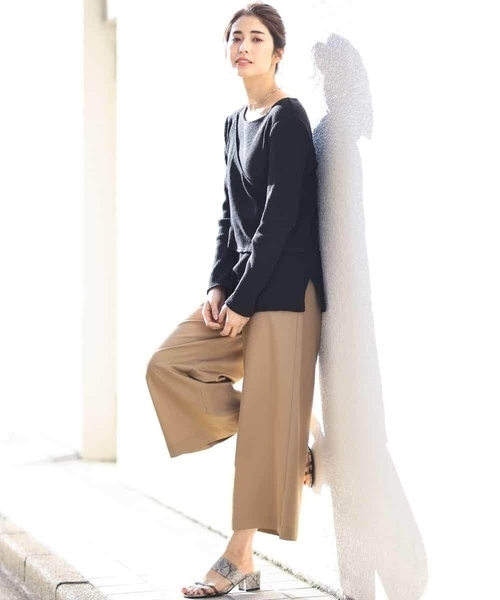 a.v.v(アーヴェヴェ)の「レイヤードカットソー(Tシャツ/カットソー・レディース・ブラック/ベージュ・34/38/36/40/42)」の5枚目の写真