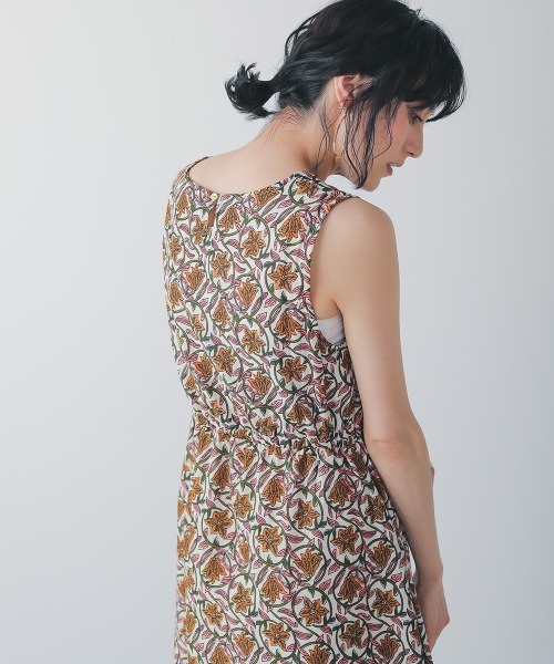 Bou Jeloud（ブージュルード）の「Made in INDIA◆オリエンタル柄・パネル柄・リゾート柄ノースリーブリゾートマキシワンピース（ワンピース・レディース・イエロー/グリーン/ブラウン・38）」の17枚目の写真