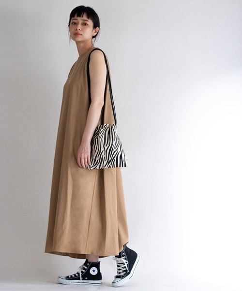 ottilie（オティーリエ）の「巾着ショルダーバッグ（ショルダーバッグ・レディース・ベージュ/シルバー/ゴールド/グレイッシュベージュ/グレー・FREE）」の16枚目の写真