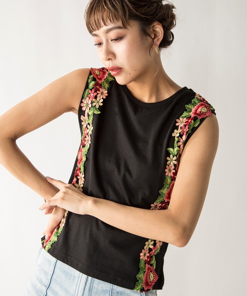 MILLION CARATS（ミリオンカラッツ）の「花レースカットソータンクトップス（Tシャツ/カットソー・レディース・グレー/ブルー系その他/ネイビー/ブラック系その他/オフホワイト/グレー系その他/ホワイト系その他/ブラック・FREE）」の5枚目の写真