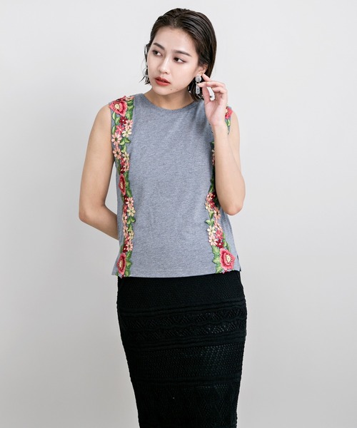 MILLION CARATS（ミリオンカラッツ）の「花レースカットソータンクトップス（Tシャツ/カットソー・レディース・グレー/ブルー系その他/ネイビー/ブラック系その他/オフホワイト/グレー系その他/ホワイト系その他/ブラック・FREE）」の6枚目の写真